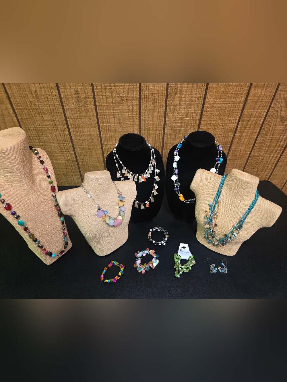 Multi-Color Shell Pendant Necklace - Women Jewelry